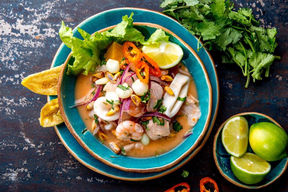 Ceviche peruano, una de las comidas más típicas de Perú