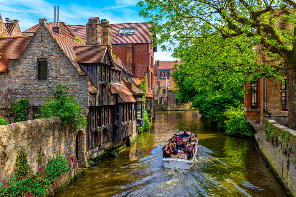 Canales de Brujas, atractivo turístico en Bélgica