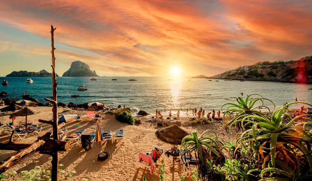 Vistas de la Cala d'Hort, Ibiza