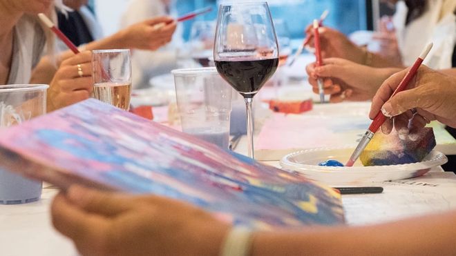 Disfruta del arte y del vino de forma combinada en Wine Gogh